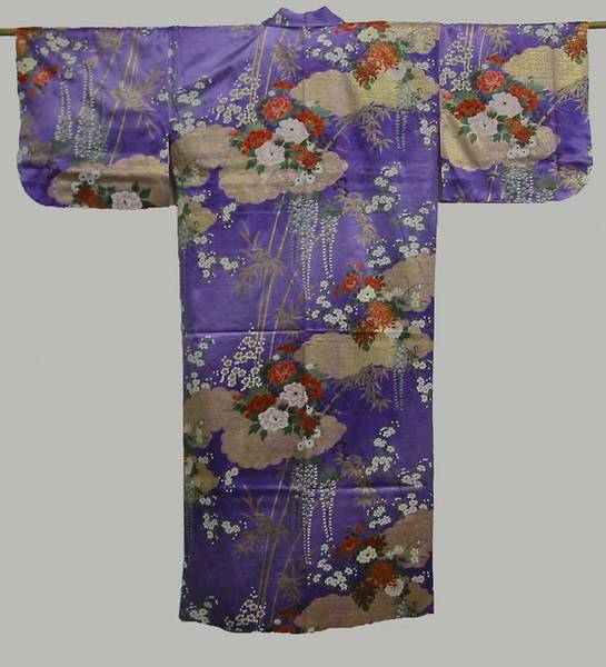 Bild von Seidenkimono "KUMO"